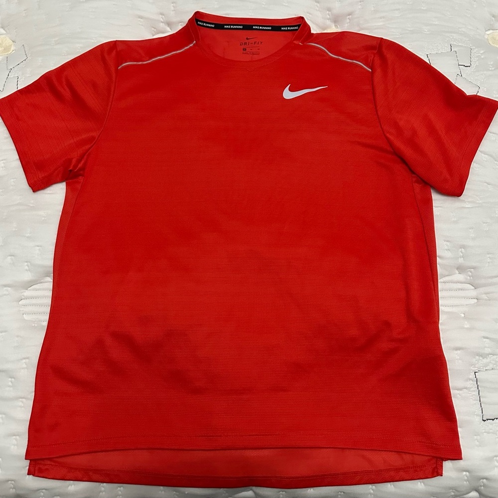 XL Nike Red Short Sleeve Performance Tee